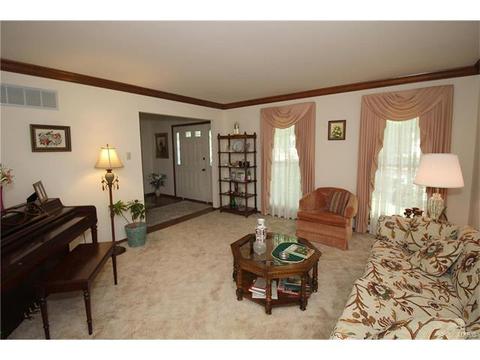 605 Paul Pointe Ct, Ballwin, MO 63011 photo 8