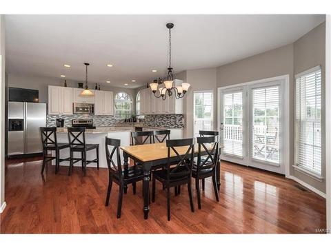 1237 Arbor Bluff Cir, Ballwin, MO 63021 photo 7