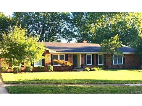 332 Quinnmore, Ballwin, MO 63011 photo 1