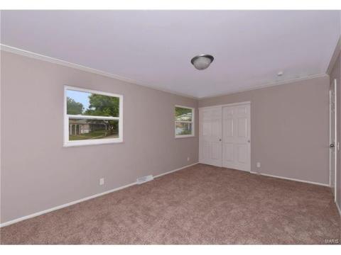 384 Crestbury Dr, Ballwin, MO 63011 photo 10