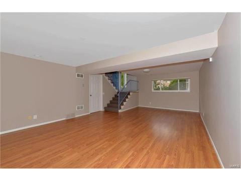 384 Crestbury Dr, Ballwin, MO 63011 photo 12