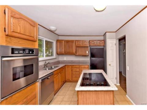 384 Crestbury Dr, Ballwin, MO 63011 photo 7