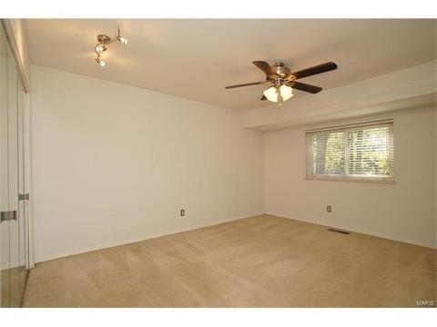 308 Wembley Ln, Ballwin, MO 63021 photo 5