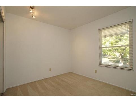 308 Wembley Ln, Ballwin, MO 63021 photo 7