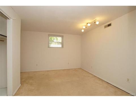 308 Wembley Ln, Ballwin, MO 63021 photo 11