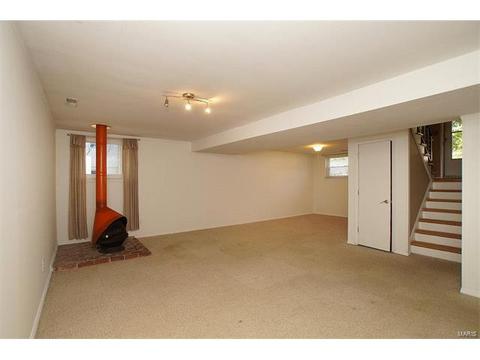 308 Wembley Ln, Ballwin, MO 63021 photo 9