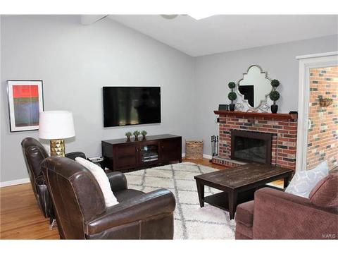 418 Algonquin Dr, Ballwin, MO 63011 photo 8