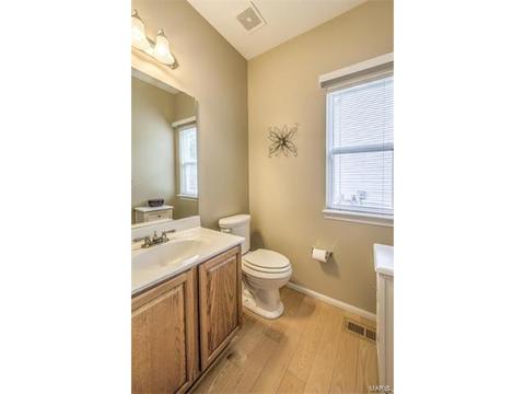 426 Buckhurst Dr, Ballwin, MO 63021 photo 14