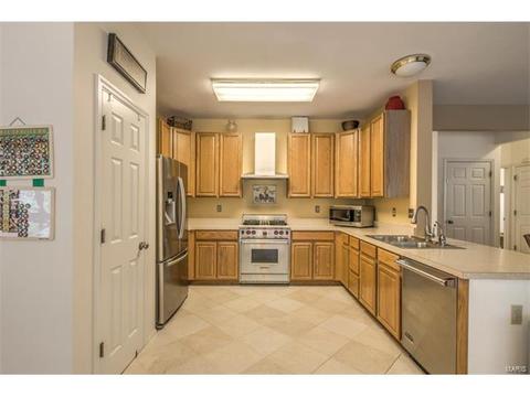 426 Buckhurst Dr, Ballwin, MO 63021 photo 9