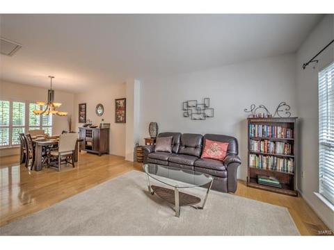 426 Buckhurst Dr, Ballwin, MO 63021 photo 5