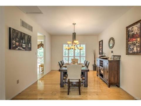 426 Buckhurst Dr, Ballwin, MO 63021 photo 7