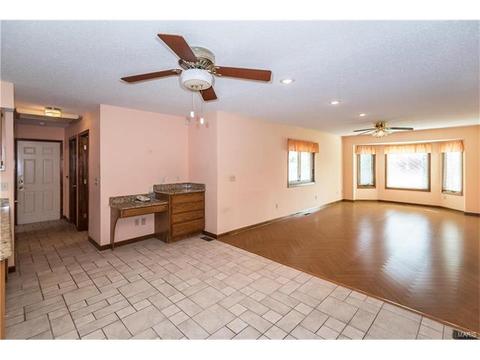 52 Waynesboro Ct, Weldon Spring, MO 63304 photo 9
