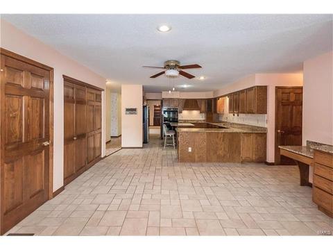 52 Waynesboro Ct, Weldon Spring, MO 63304 photo 8
