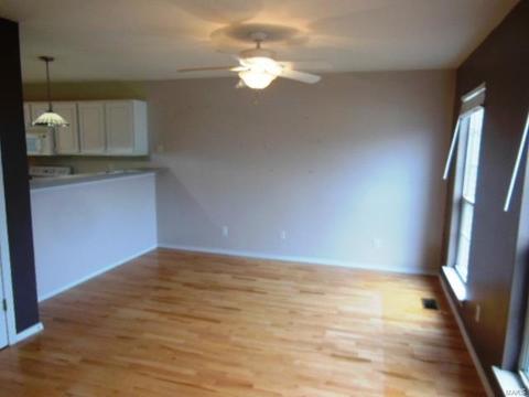 864 Brookmead, O'fallon, MO 63366 photo 2