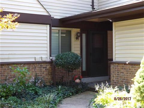 704 Sandy Summit Dr, Ballwin, MO 63021 photo 1