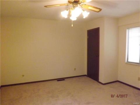 704 Sandy Summit Dr, Ballwin, MO 63021 photo 14