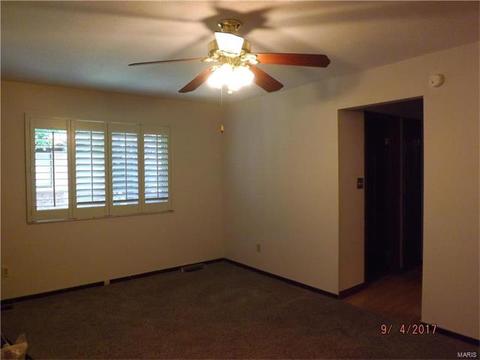 704 Sandy Summit Dr, Ballwin, MO 63021 photo 8