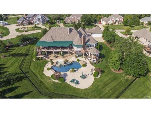 650 Grey Oaks Dr, Weldon Spring, MO 63304 photo 2