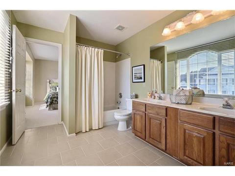 749 Charleston Oaks Dr, Ballwin, MO 63021 photo 28