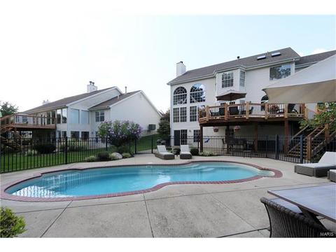 749 Charleston Oaks Dr, Ballwin, MO 63021 photo 40