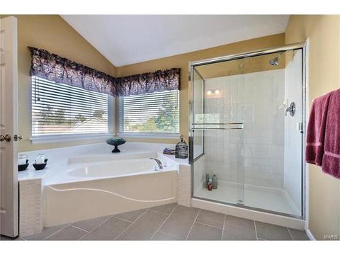 749 Charleston Oaks Dr, Ballwin, MO 63021 photo 23