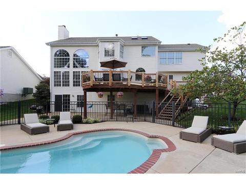 749 Charleston Oaks Dr, Ballwin, MO 63021 photo 39