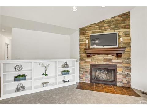 133 Keystone Crossing Dr, O'fallon, MO 63368 photo 5
