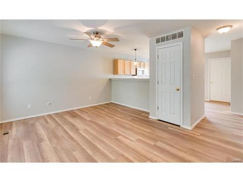 349 Heritage Commons Cir, O'fallon, MO 63368 photo 3