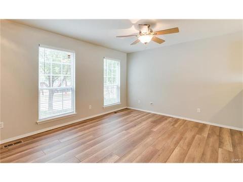 349 Heritage Commons Cir, O'fallon, MO 63368 photo 4