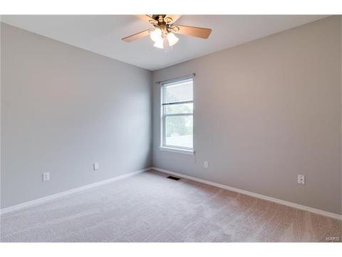 349 Heritage Commons Cir, O'fallon, MO 63368 photo 12