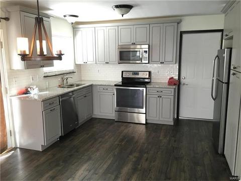 1 Royalltrail, O'fallon, MO 63368 photo 2