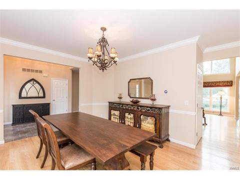 748 Stoney Creek Ln, Ballwin, MO 63021 photo 5