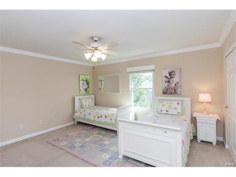 748 Stoney Creek Ln, Ballwin, MO 63021 photo 25