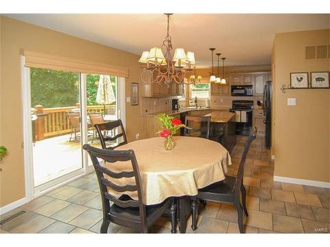 1242 Oak Borough, Ballwin, MO 63021 photo 9