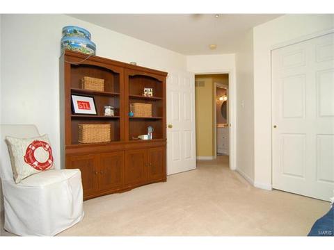 1242 Oak Borough, Ballwin, MO 63021 photo 25