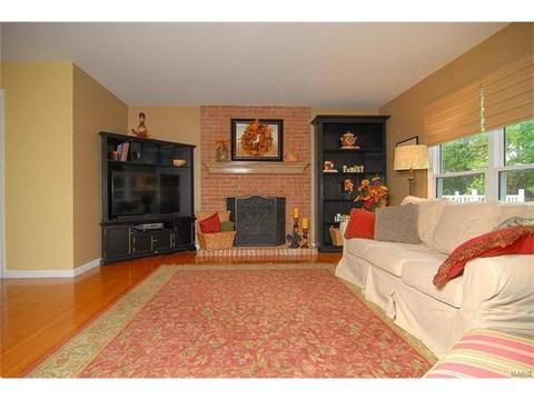 1242 Oak Borough, Ballwin, MO 63021 photo 7