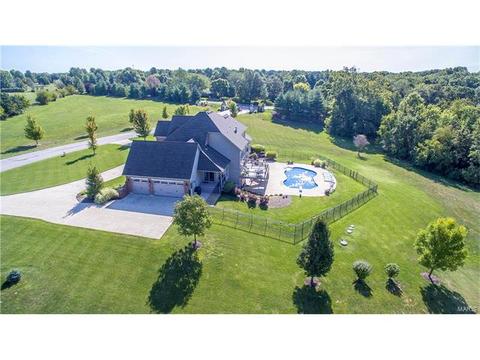900 Stonecastle Dr, O'fallon, MO 63366 photo 4