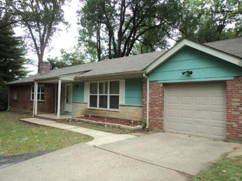 419 Day Dr, Saint Louis, MO 63135 photo 3