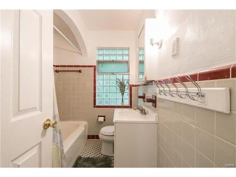 419 Day Dr, Saint Louis, MO 63135 photo 16