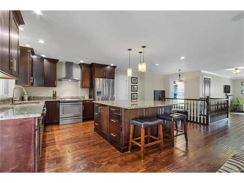 728 Huntsmoor Ct, Ballwin, MO 63011 photo 6