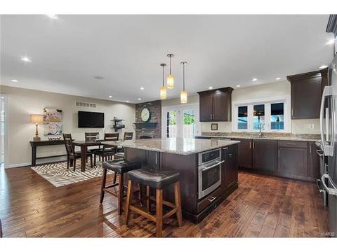 728 Huntsmoor Ct, Ballwin, MO 63011 photo 8