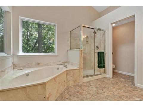 802 Pineview Trails Ct, Ballwin, MO 63021 photo 22