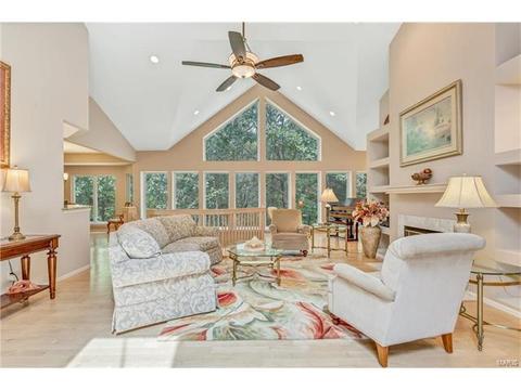 802 Pineview Trails Ct, Ballwin, MO 63021 photo 4