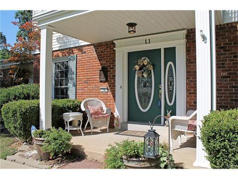 14 Leaside Ct, Manchester, MO 63011 photo 2