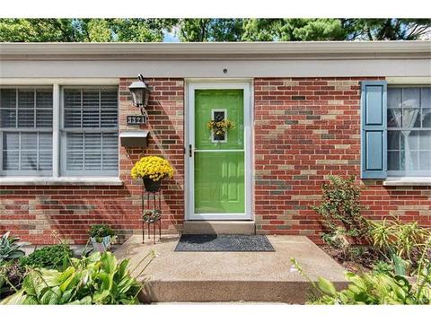 3321 Cavan Dr, Saint Ann, MO 63074 photo 2