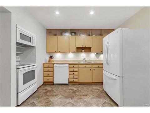 3321 Cavan Dr, Saint Ann, MO 63074 photo 12
