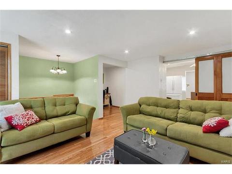 3321 Cavan Dr, Saint Ann, MO 63074 photo 5