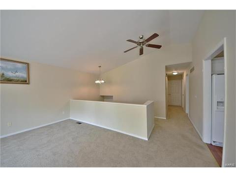 522 Red Bridge Ct, Ballwin, MO 63021 photo 4