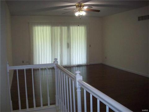 956 Barbizon Dr, Ballwin, MO 63021 photo 13