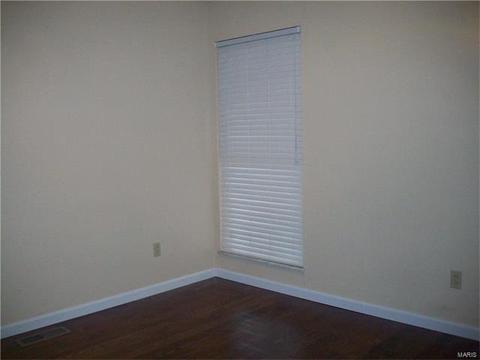 956 Barbizon Dr, Ballwin, MO 63021 photo 20